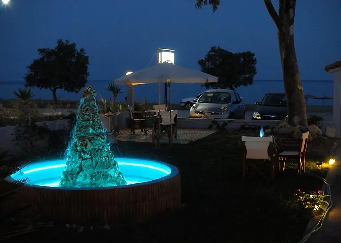 Land Of Gods Apartmanhotel Gíthio
