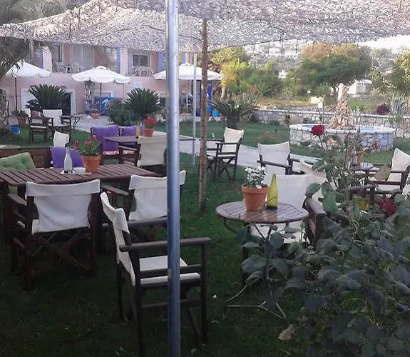 Land Of Gods Appart hôtel Gythio